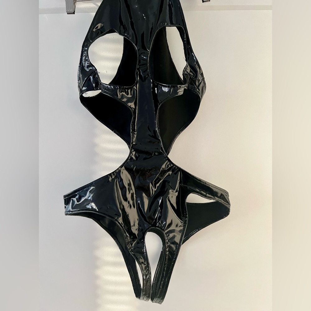 NWT Ghallas Goth Open Cup Leather Bodysuit, size Small - Picture 4 of 7
